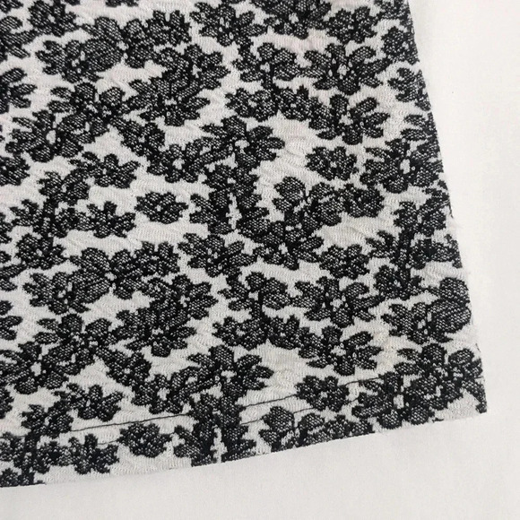 Urban Outfitter Floral A-Line Mini Skirt, Color White/Black Size S - Picture 7 of 11